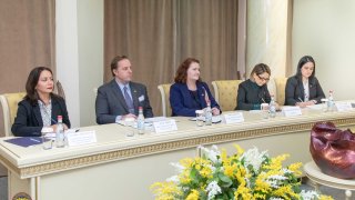 Քննչական կոմիտեի նախագահի տեղակալ Արսեն Այվազյանն ընդունել է ՀՀ-ում ԱՄՆ դեսպանատան հյուպատոսական բաժնի ղեկավարին
